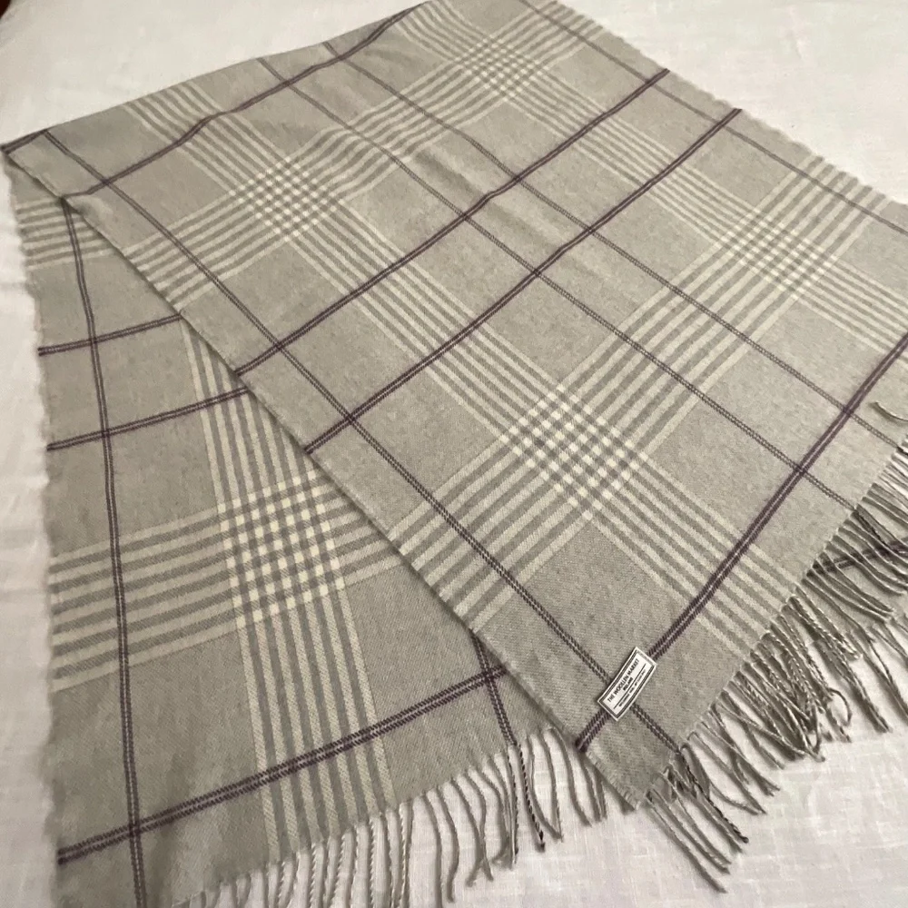The Woollen Market Ireland 100%Merino Wool Throw Blanket Wrap Shawl 29”x78”NWOT
